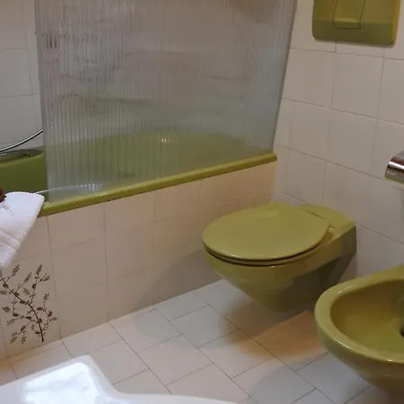 Hotel Clara 2*