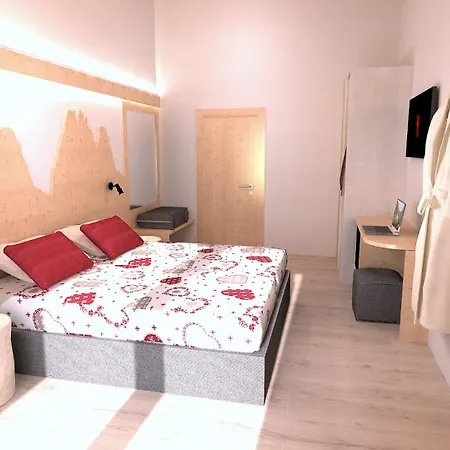 Hotel Spires 2*